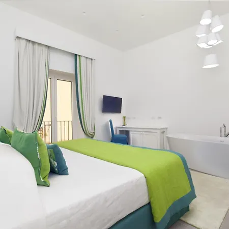 Green Suite Sorrento
